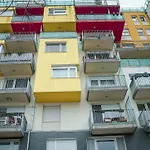 Rivercity Maria Apartment