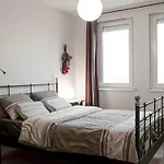 Rivercity Maria Apartment