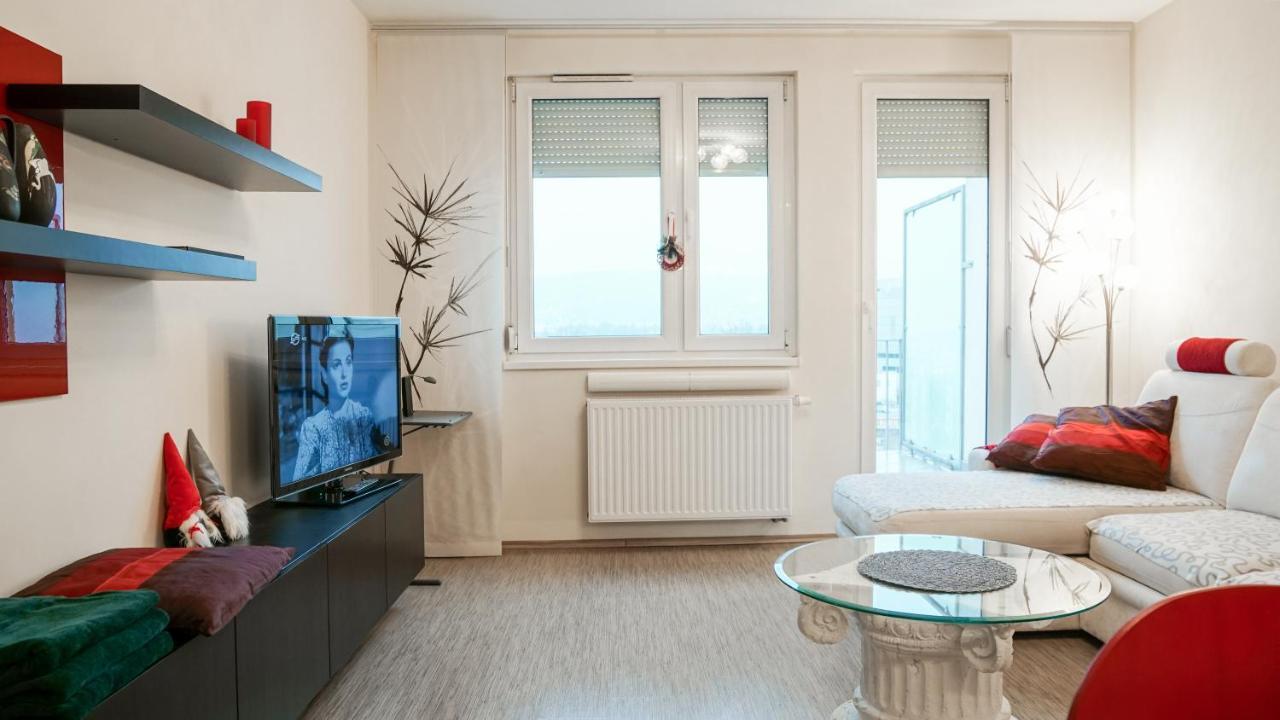 Apartment Rivercity Maria
